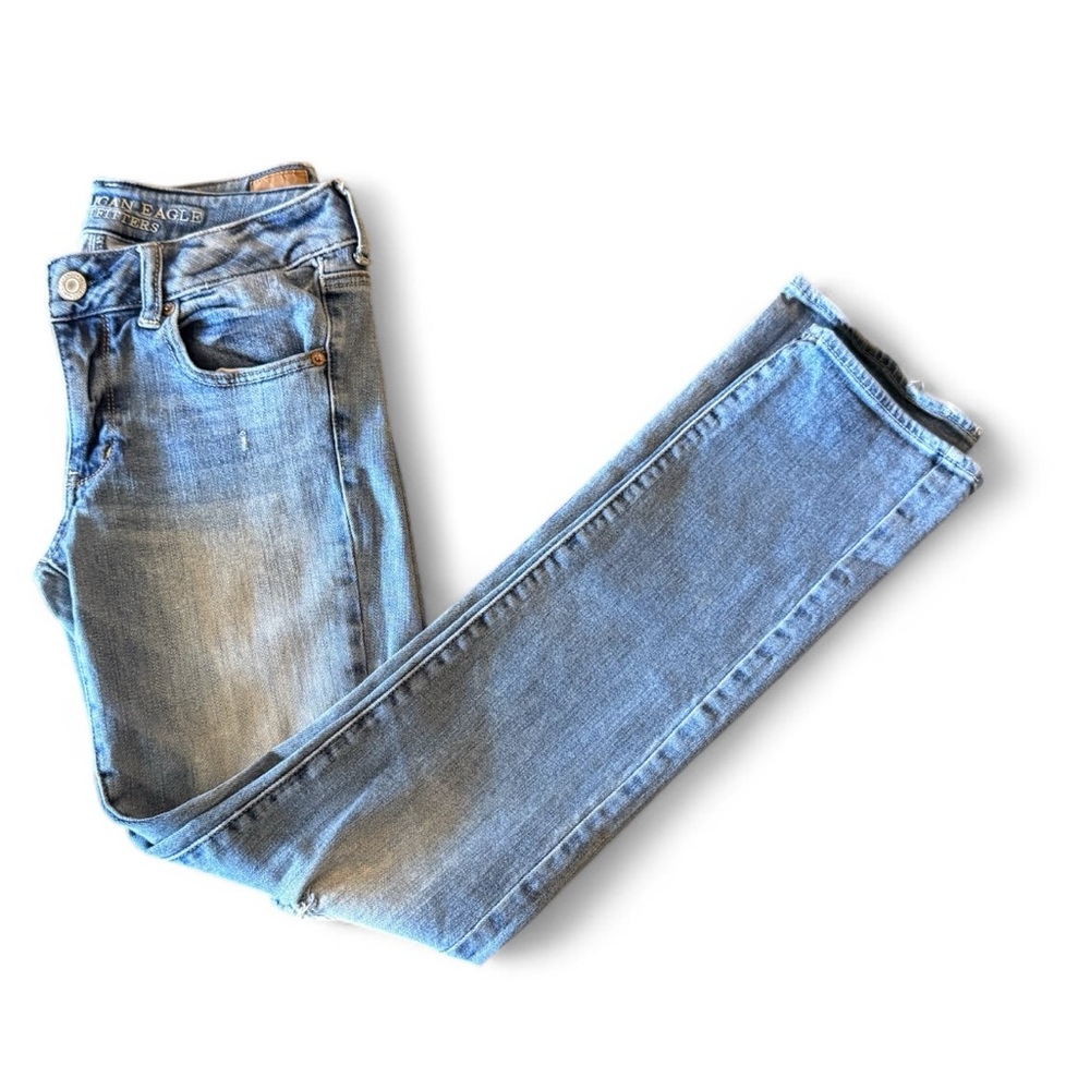 American Eagle Straight Stretch Jeans Sz 6 Long Distress Medium Light Wash Denim